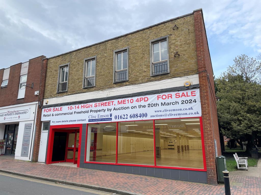 Lot: 145 - VACANT COMMERCIAL PREMISES IN HIGH STREET LOCATION - View of end-terrace commercial unit on high street